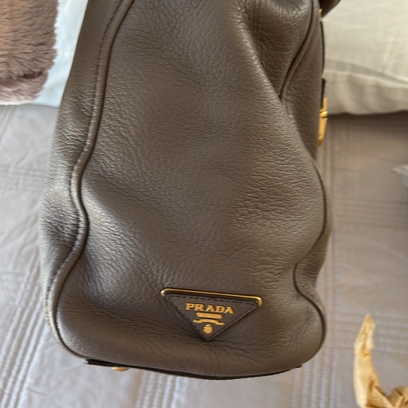 Prada Grey Vitello Daino Shoulder Bag—receipt on request (authentic) - Picture 8 of 9